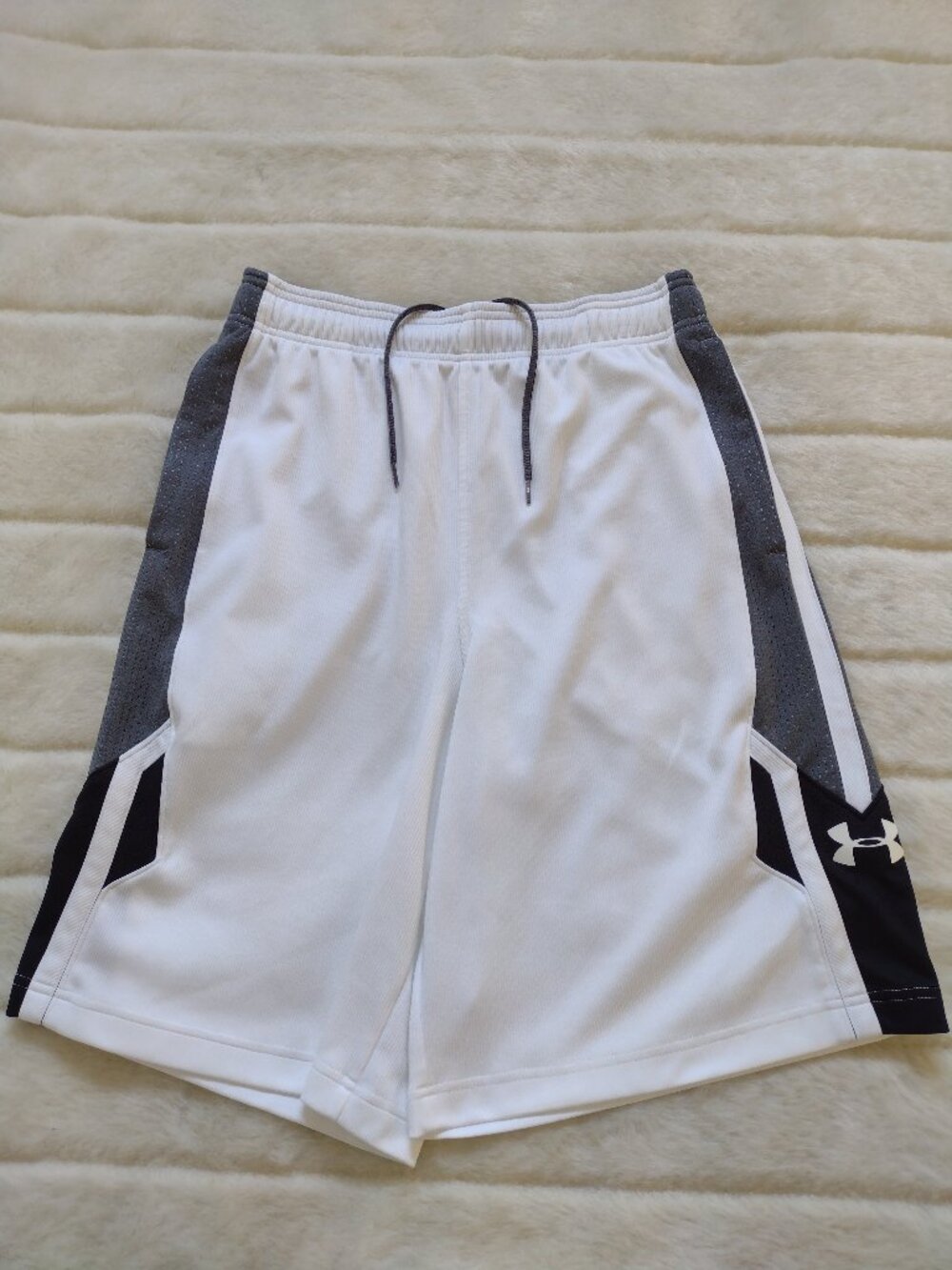 Under Armour Men's Shorts Athletic Basketball Style White Small